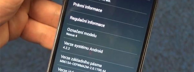 Google Nexus 4 met Android 4.2.2 Jelly Bean getoond in video