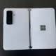 Eerste beelden Microsoft Surface Duo 2: drie camera’s, Snapdragon 888 en 5G